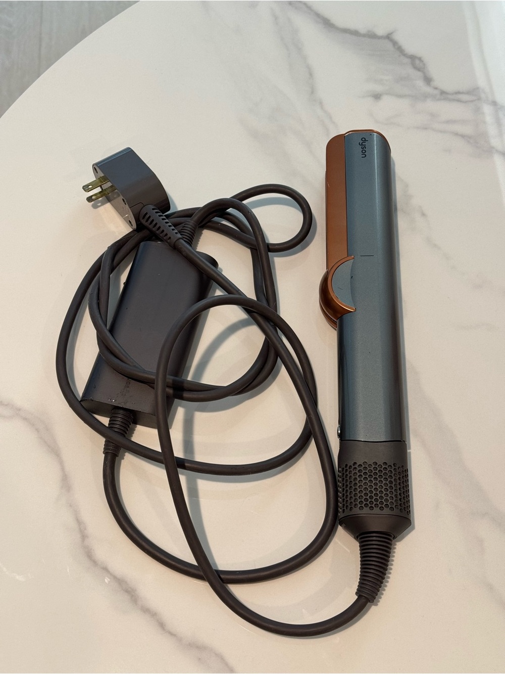 Dyson Airstrait Straightener – Nickel/Copper